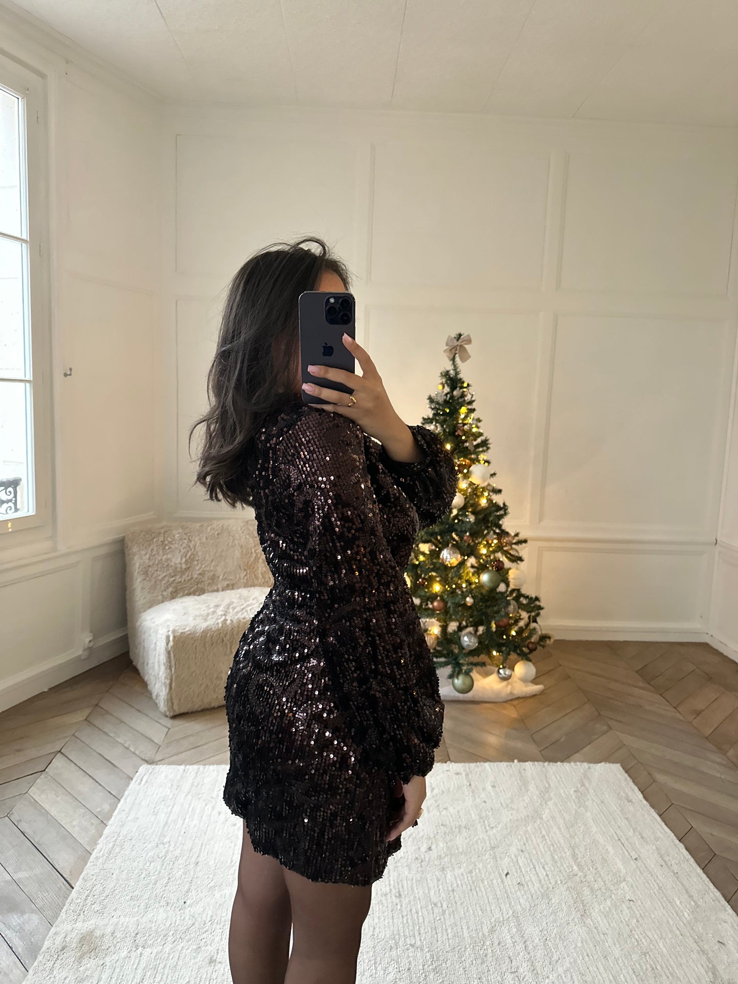 Robe à sequins & dessins