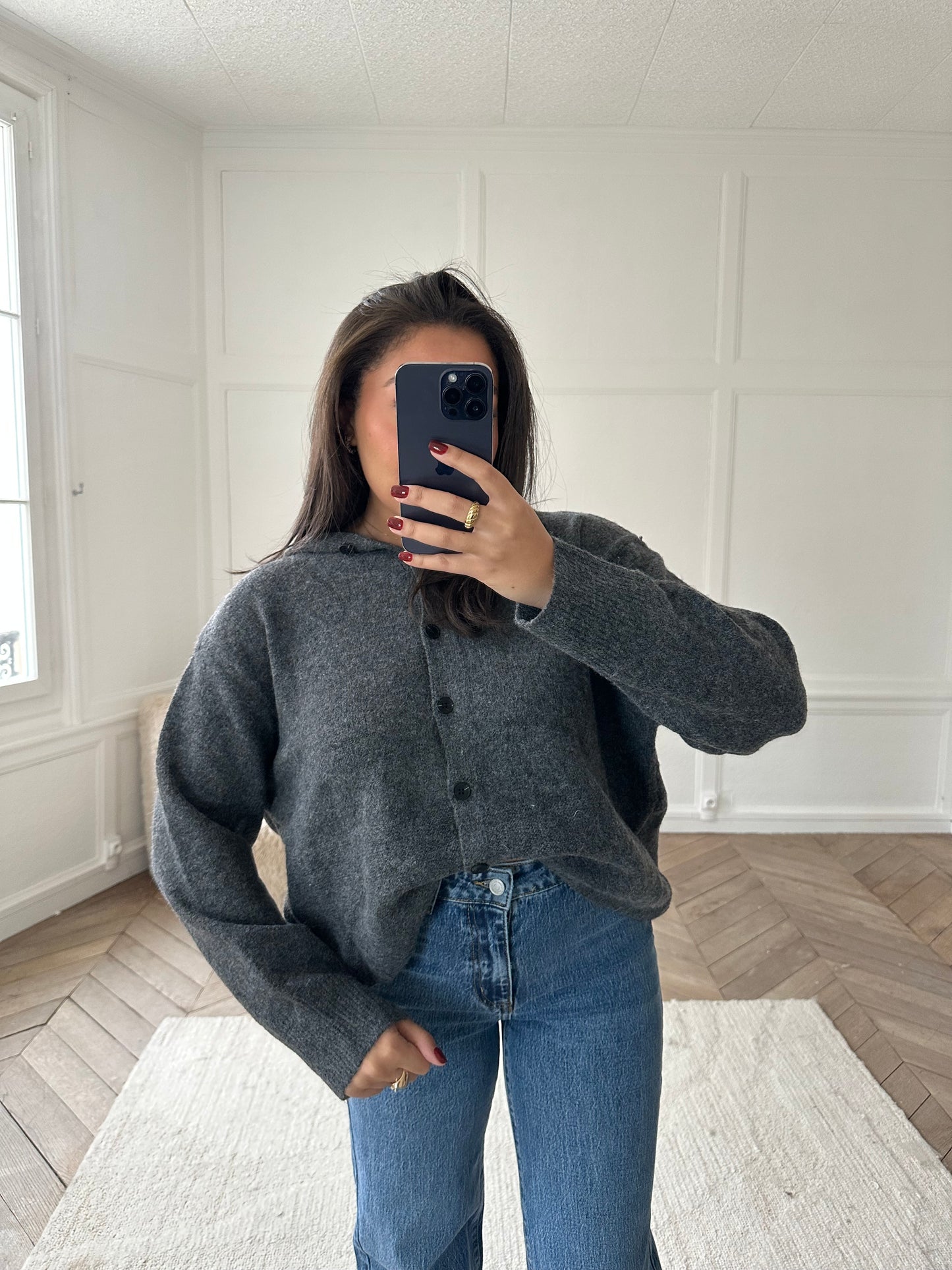 Pull à capuche et boutons