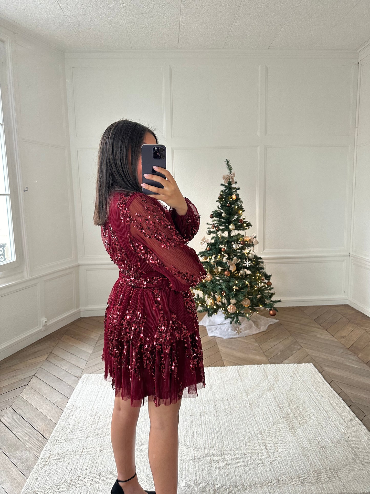 Précommande Robe à volants et à sequins - bordeaux