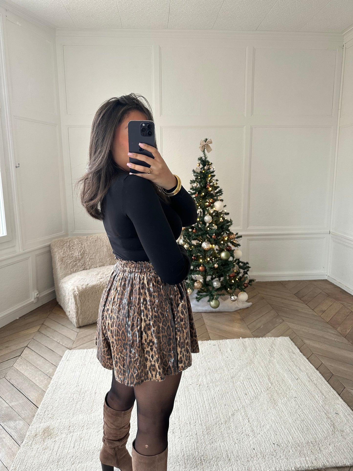 Short à sequins léopard