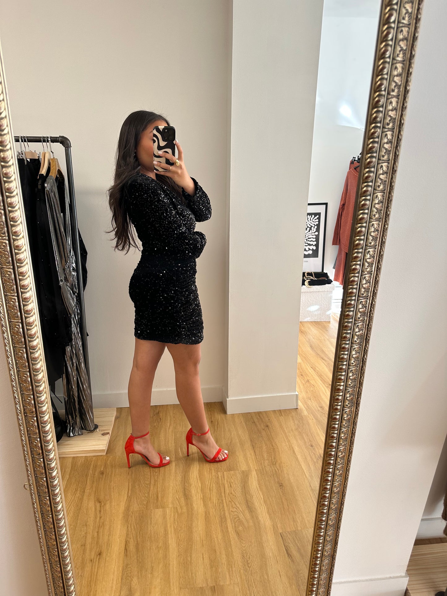 Robe à sequins noire
