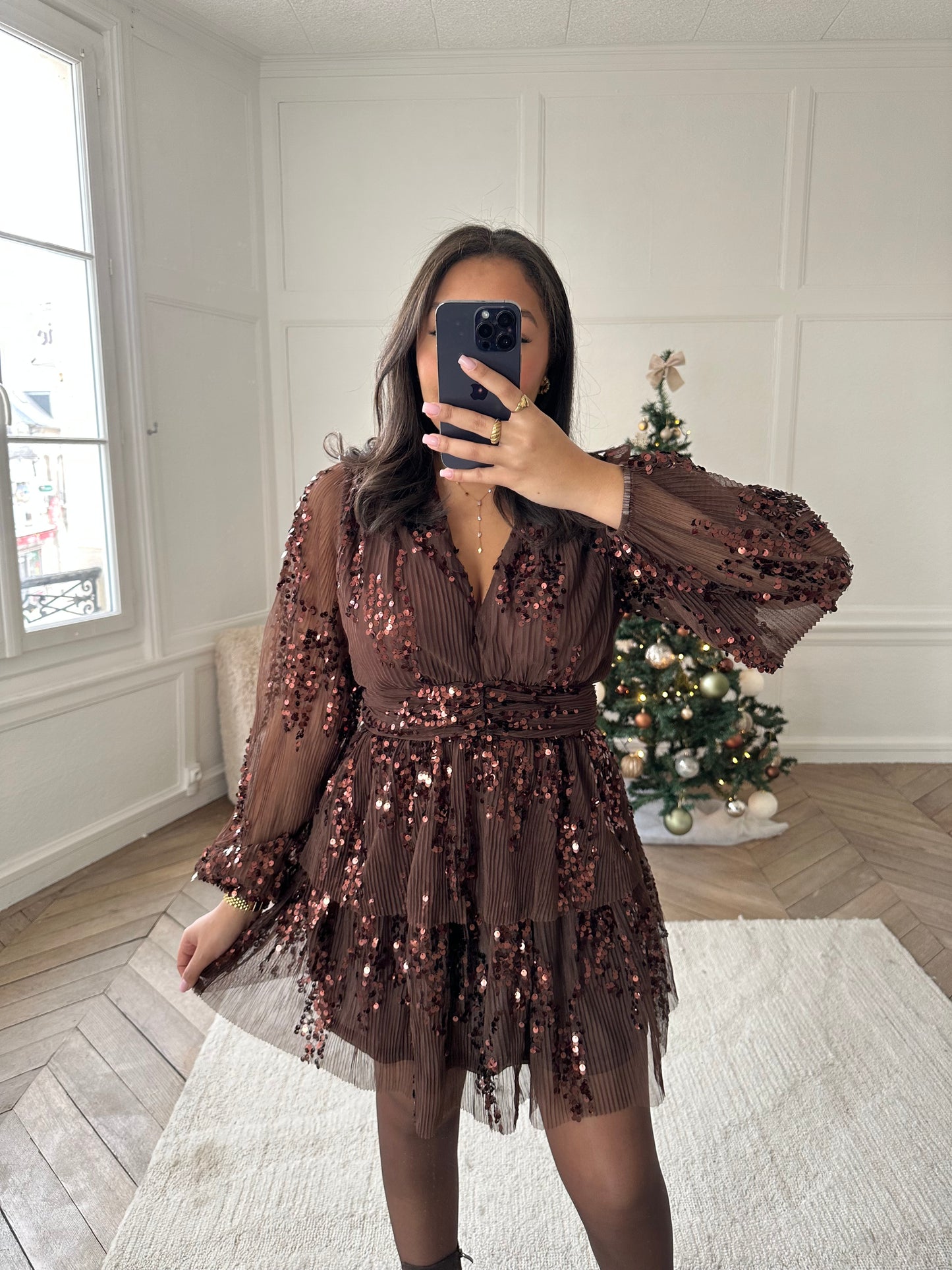Précommande Robe à volants et sequins - marron