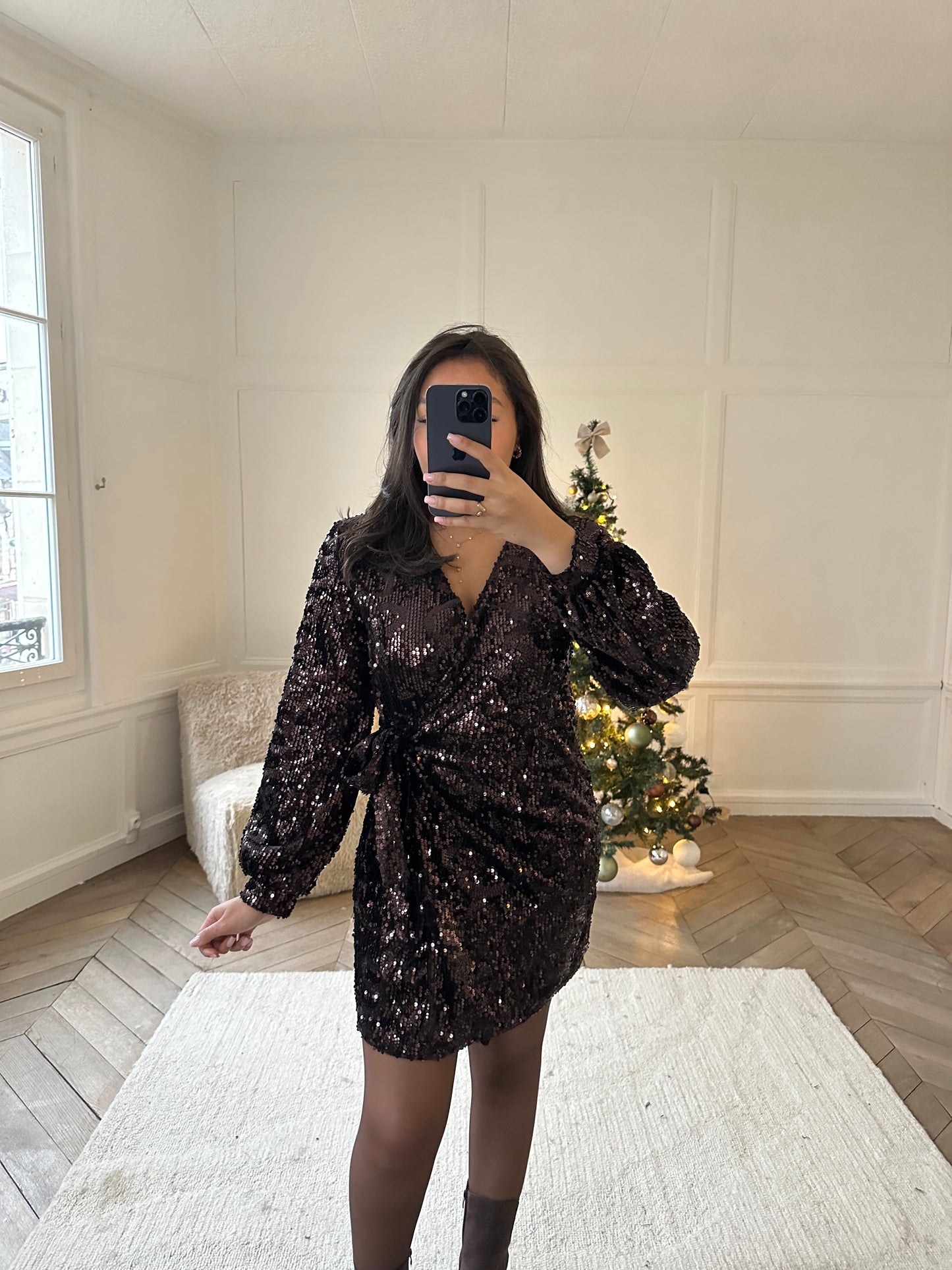 Robe à sequins & dessins