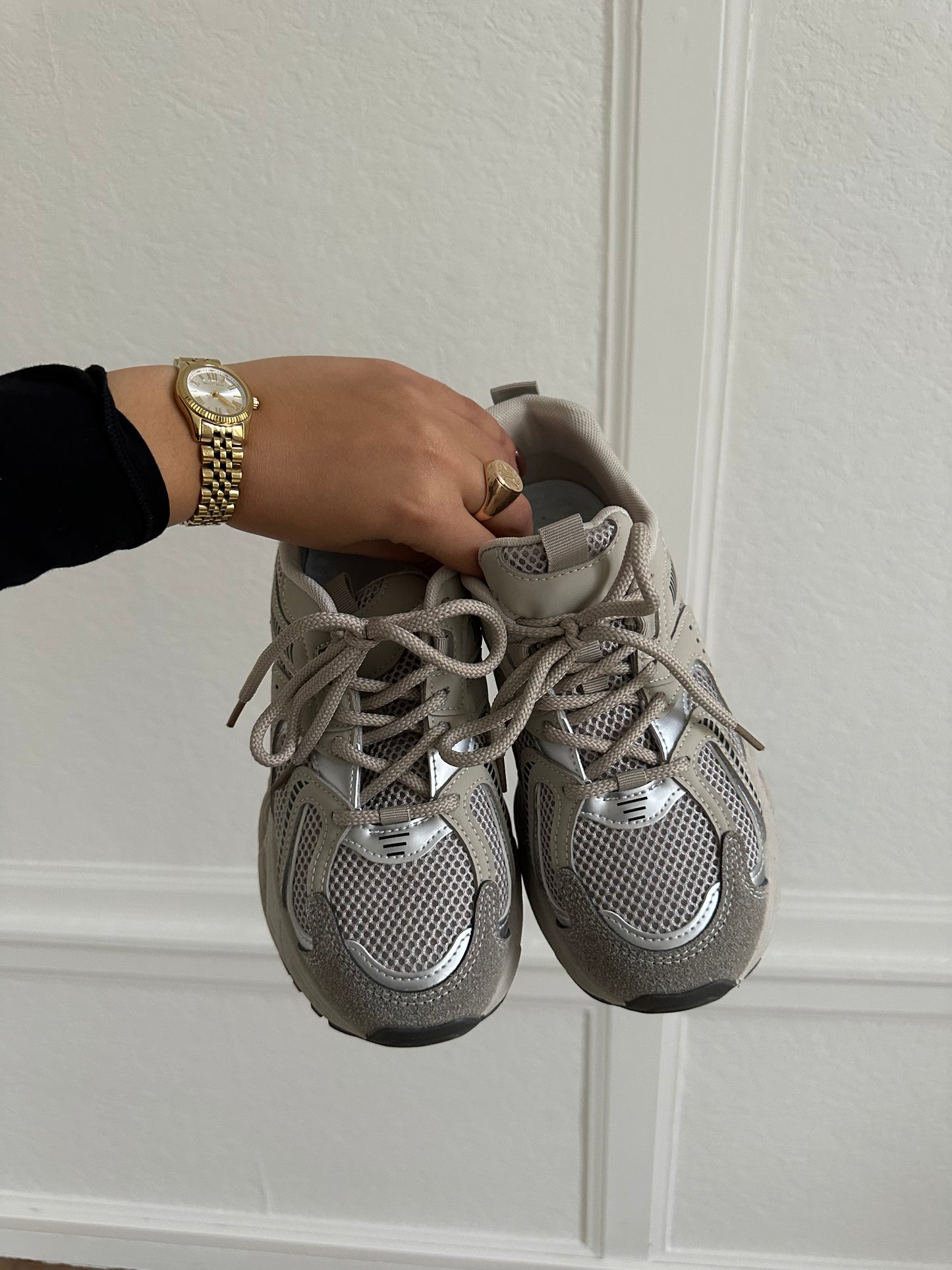 Baskets Grey