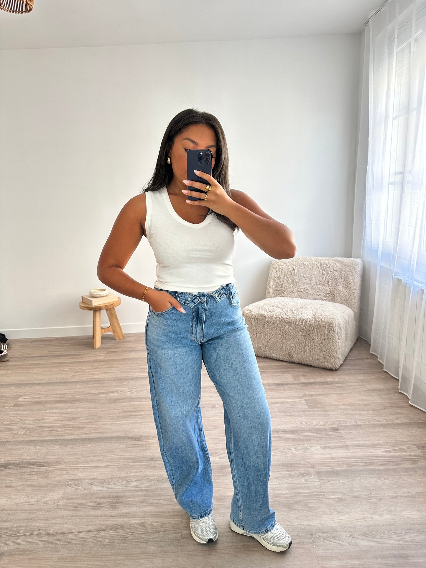 Jean à ceinture retournée