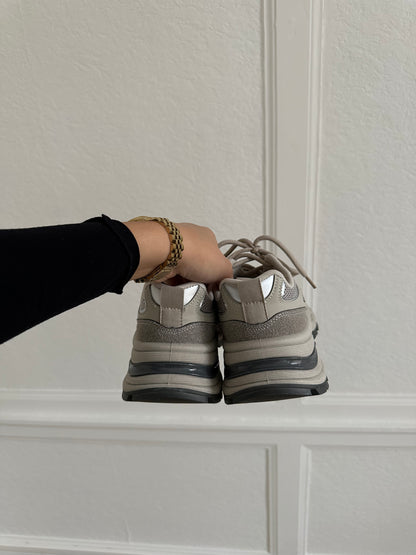 Baskets Grey
