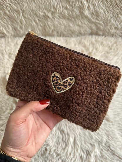 Pochette moumoute - coeur léopard
