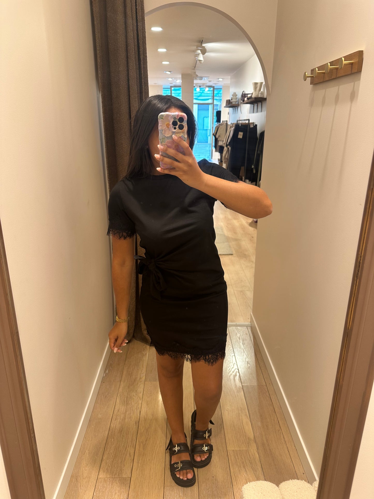 Robe à nouer et dentelle - noir