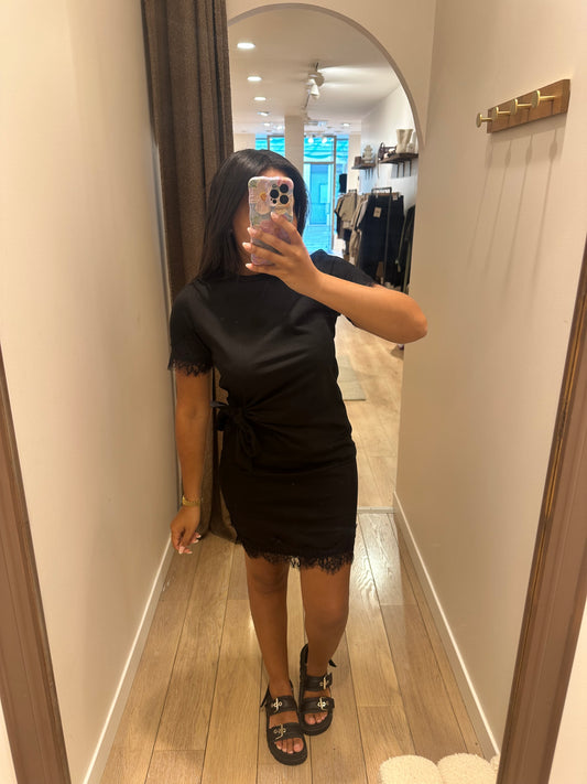 Robe à nouer et dentelle - noir