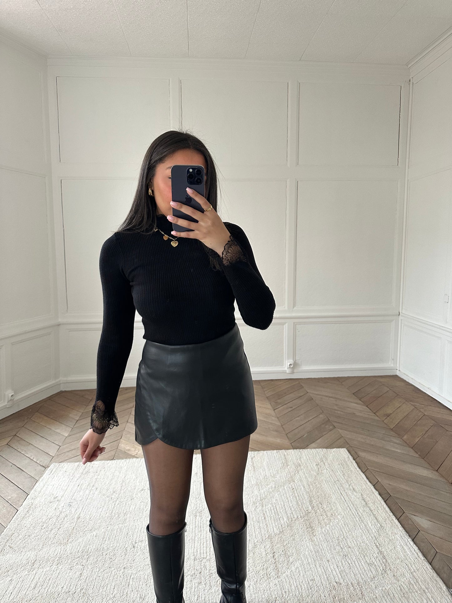 Jupe-short en simili cuir