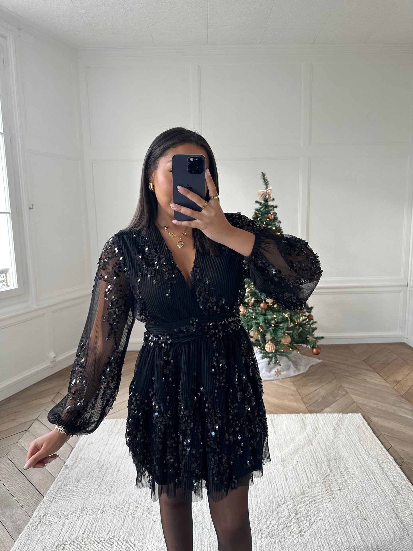 Précommande Robe à volants et sequins - noir