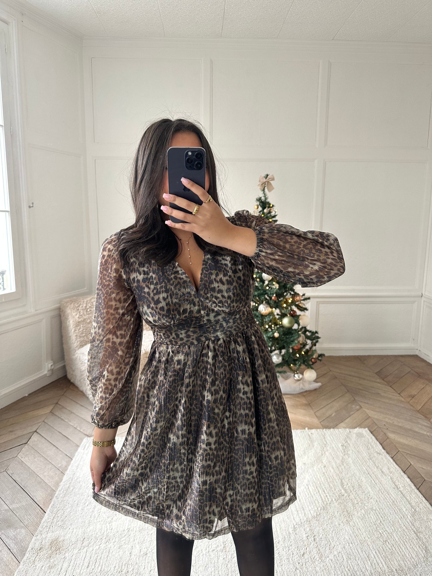 Robe léopard brillante