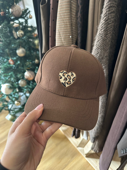 Casquette cœur léopard