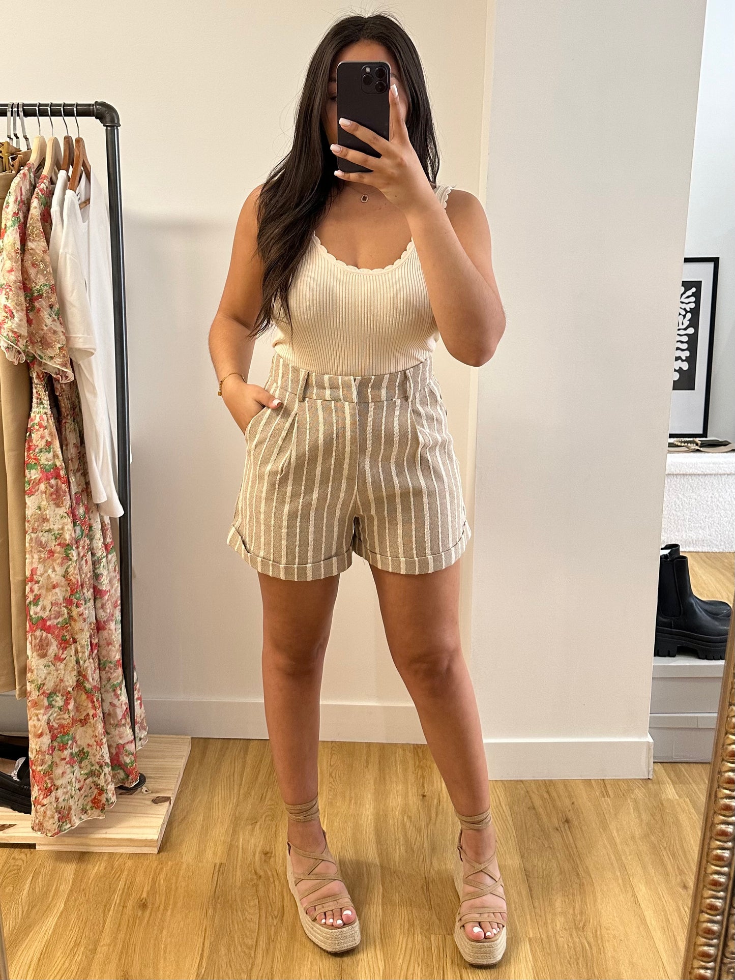 Short rayé beige